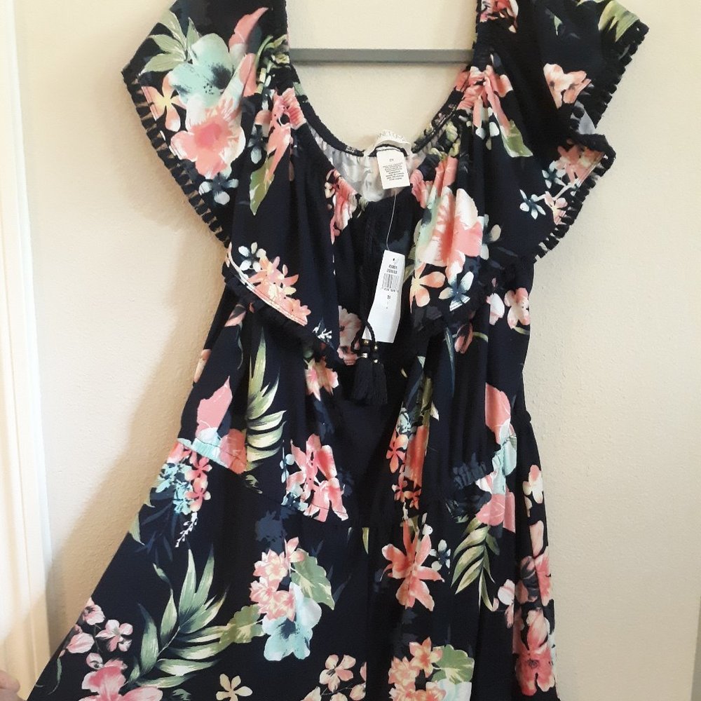 Woman's Short Suit Size 2X NWT